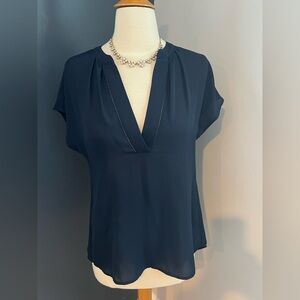 Banana Republic Navy V-Neck Blouse Size XS (NWT)
